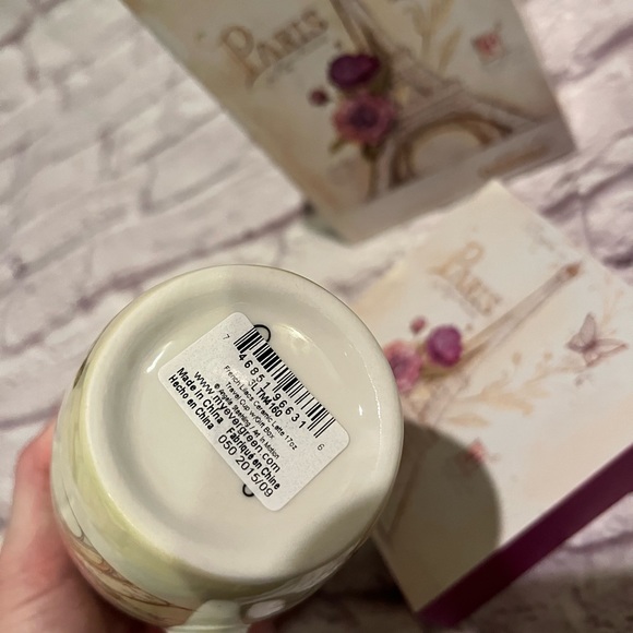 Ceramic travel mug with lid and gift box Paris Eiffel Tower - Picture 6 of 8